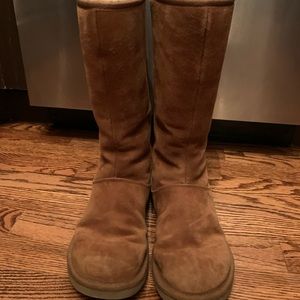 Ugg boots size 9